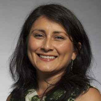 Stephanie Swanson Headshot