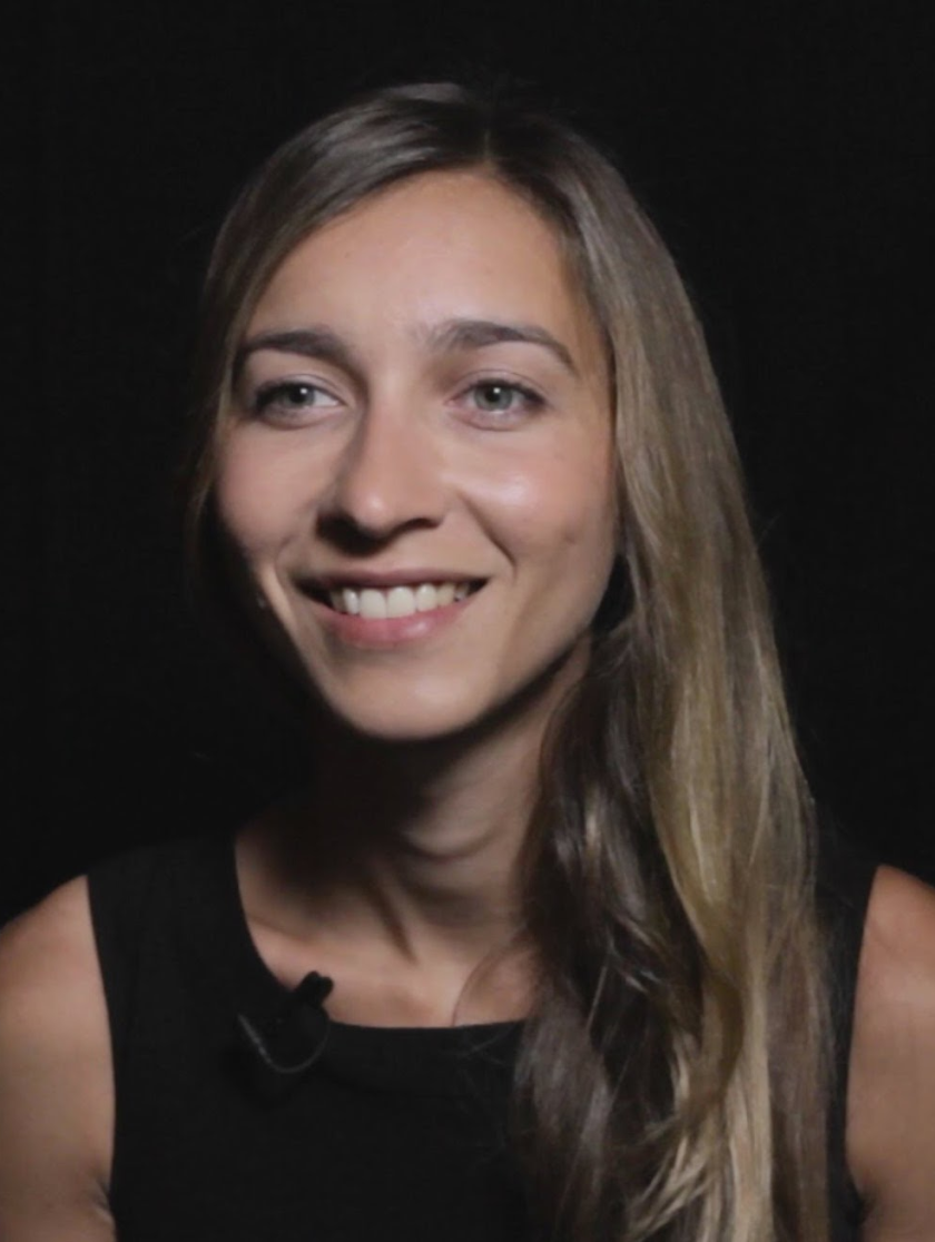 Phebe Vayanos Headshot