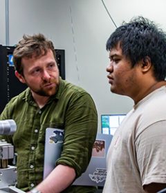 At quantum testbed lab, researchers across the UW probe ‘spooky’ mysteries of quantum phenomena Thumbnail